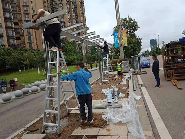 简阳市市政设施处公交站台施工